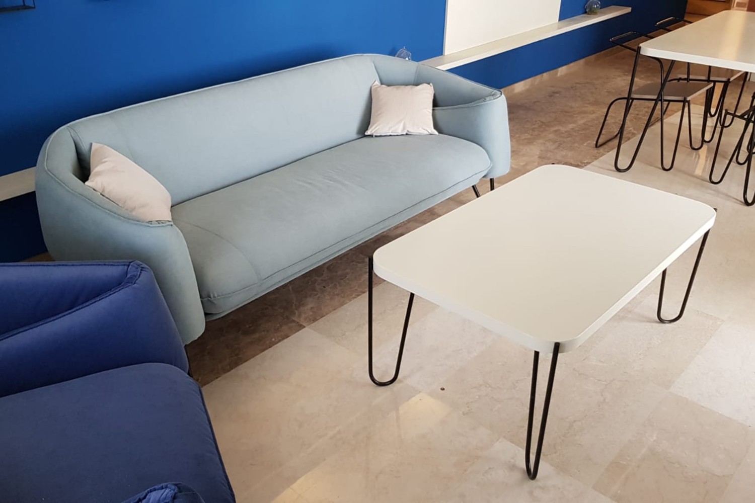 8 design scaune și mese - dan andreșan - tangent table apartment