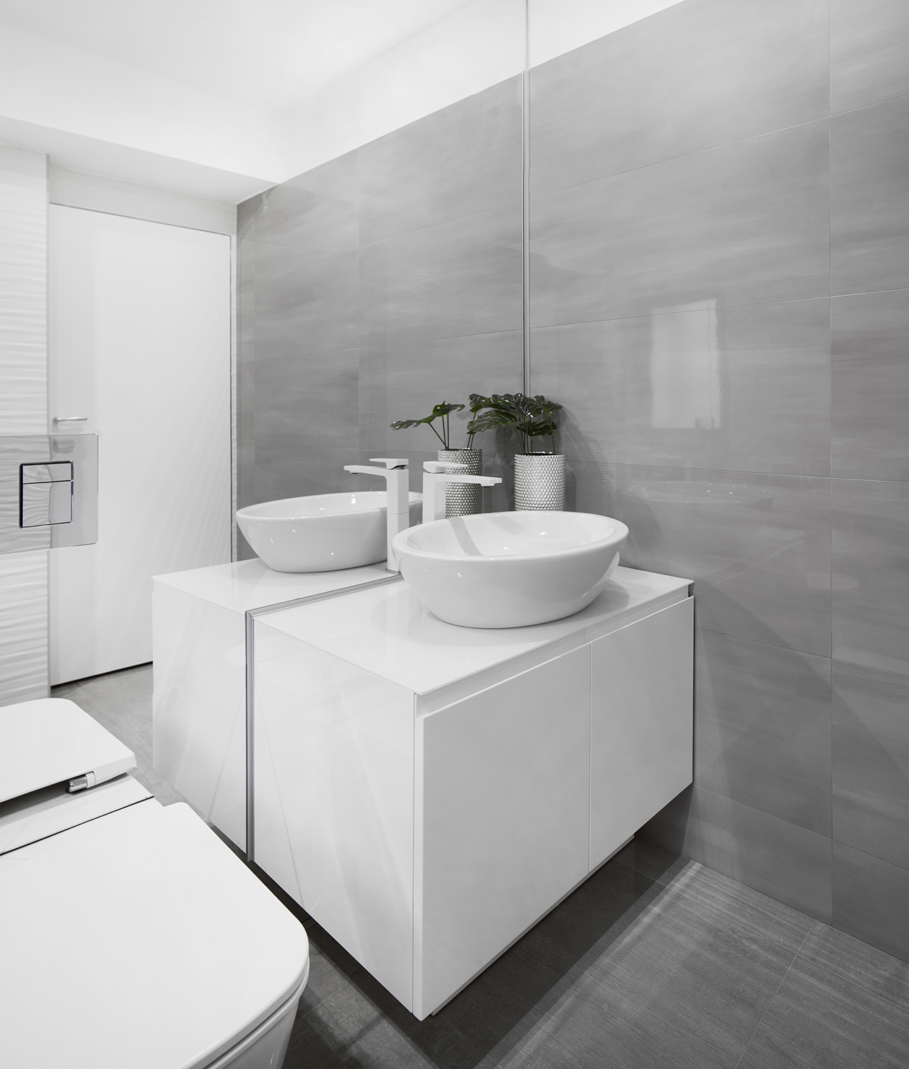 Amenajare baie gri si alb apartament Craiova Blanc Architecture