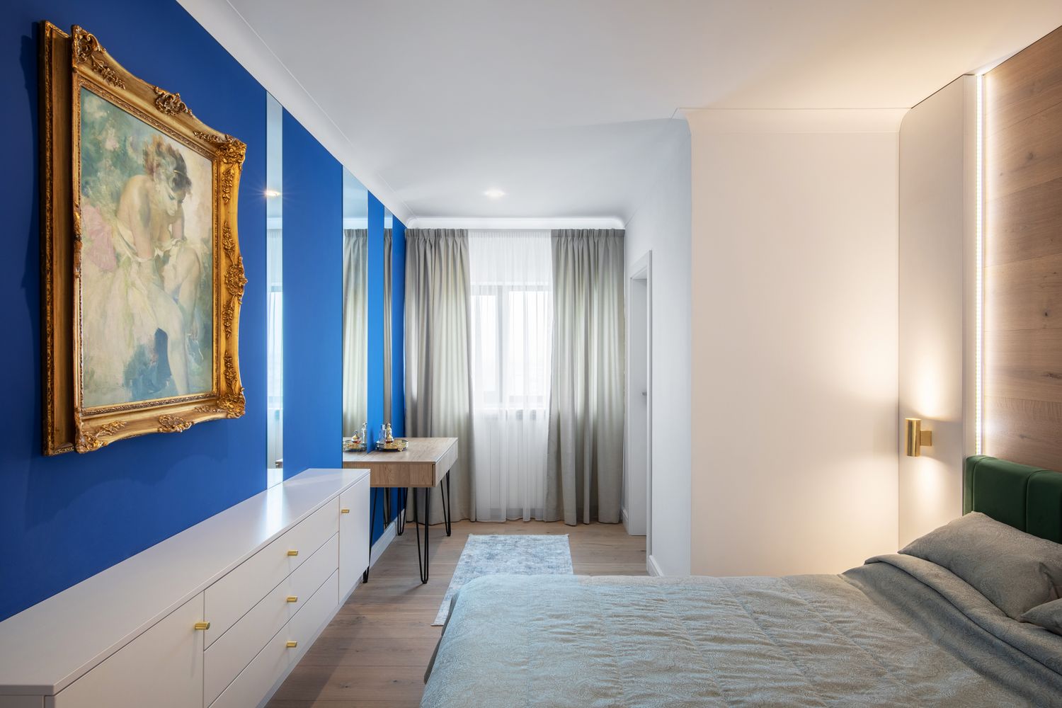 duplex perete albastru