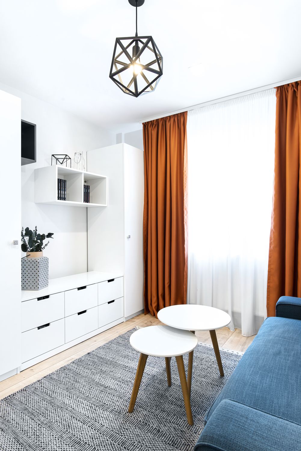 apartament de burlac w