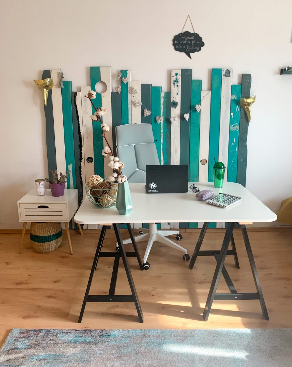 birou acasa work from home (1)