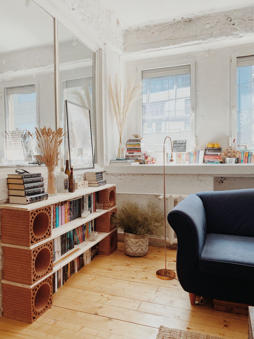  bibliotecă DIY