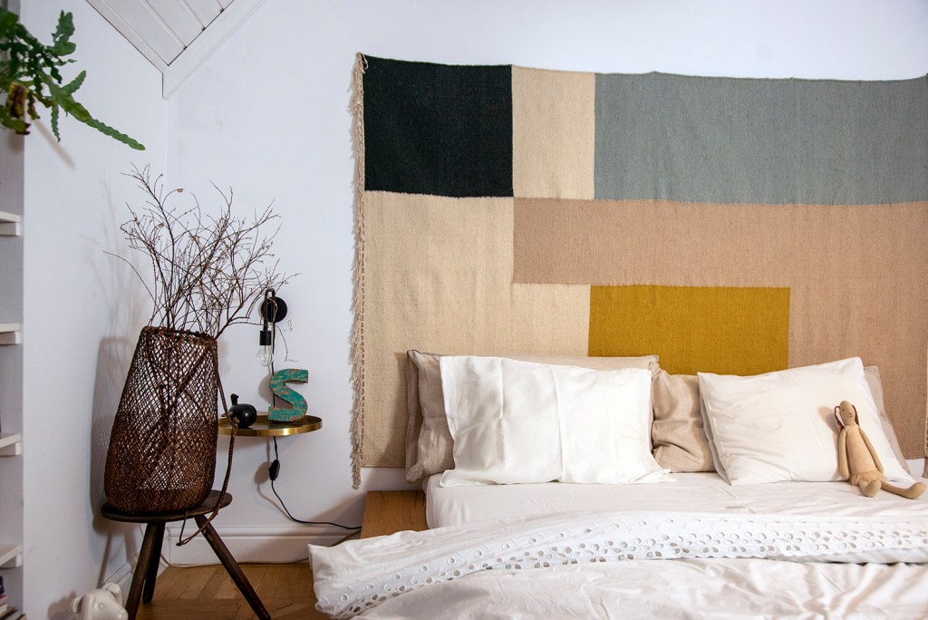 solutii sa reduci zgomotul in apartament tapiserii decoratiuni de perete boho chic
