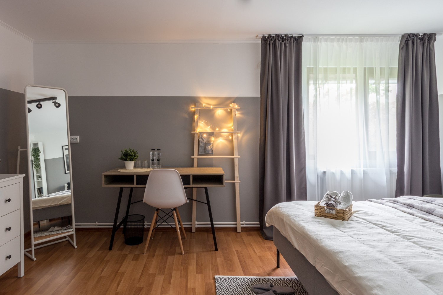 Zen Casa Comarnic dormitor gri stil scandinav