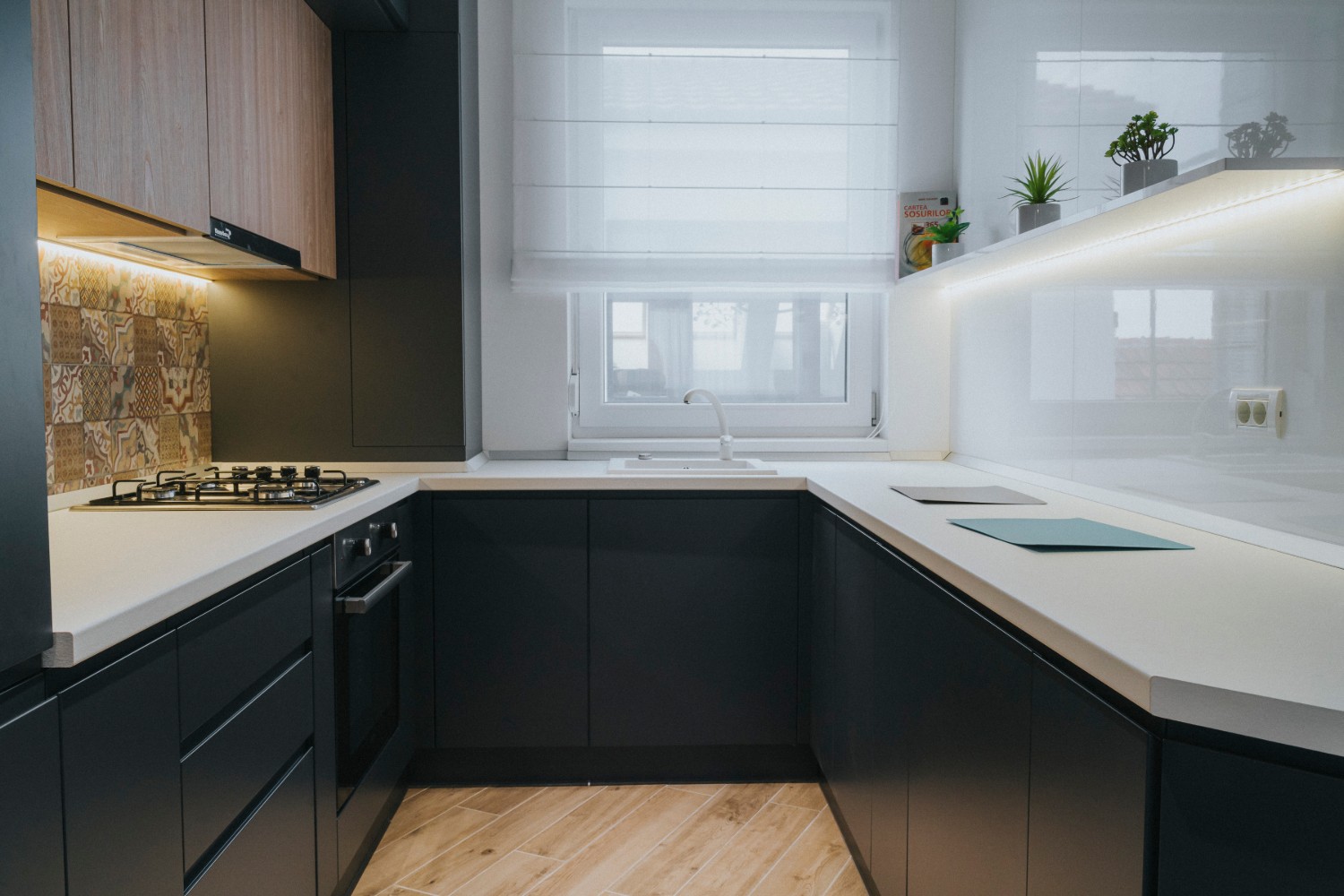 Bucătărie amenajare apartament de inchiriat Oradea - AIDO Studio Design