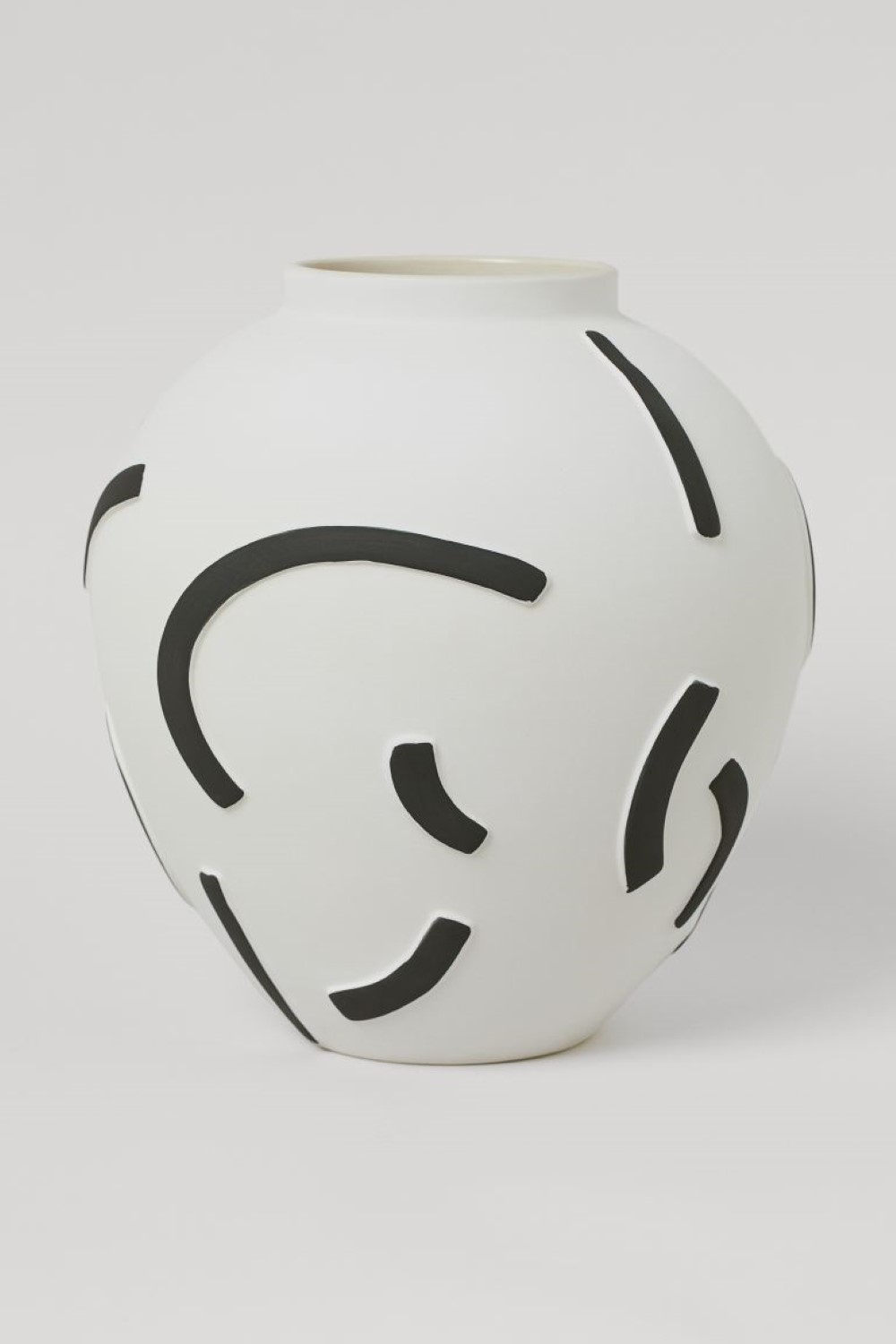 Vază pictată manual, H&M Home, 139,99 lei