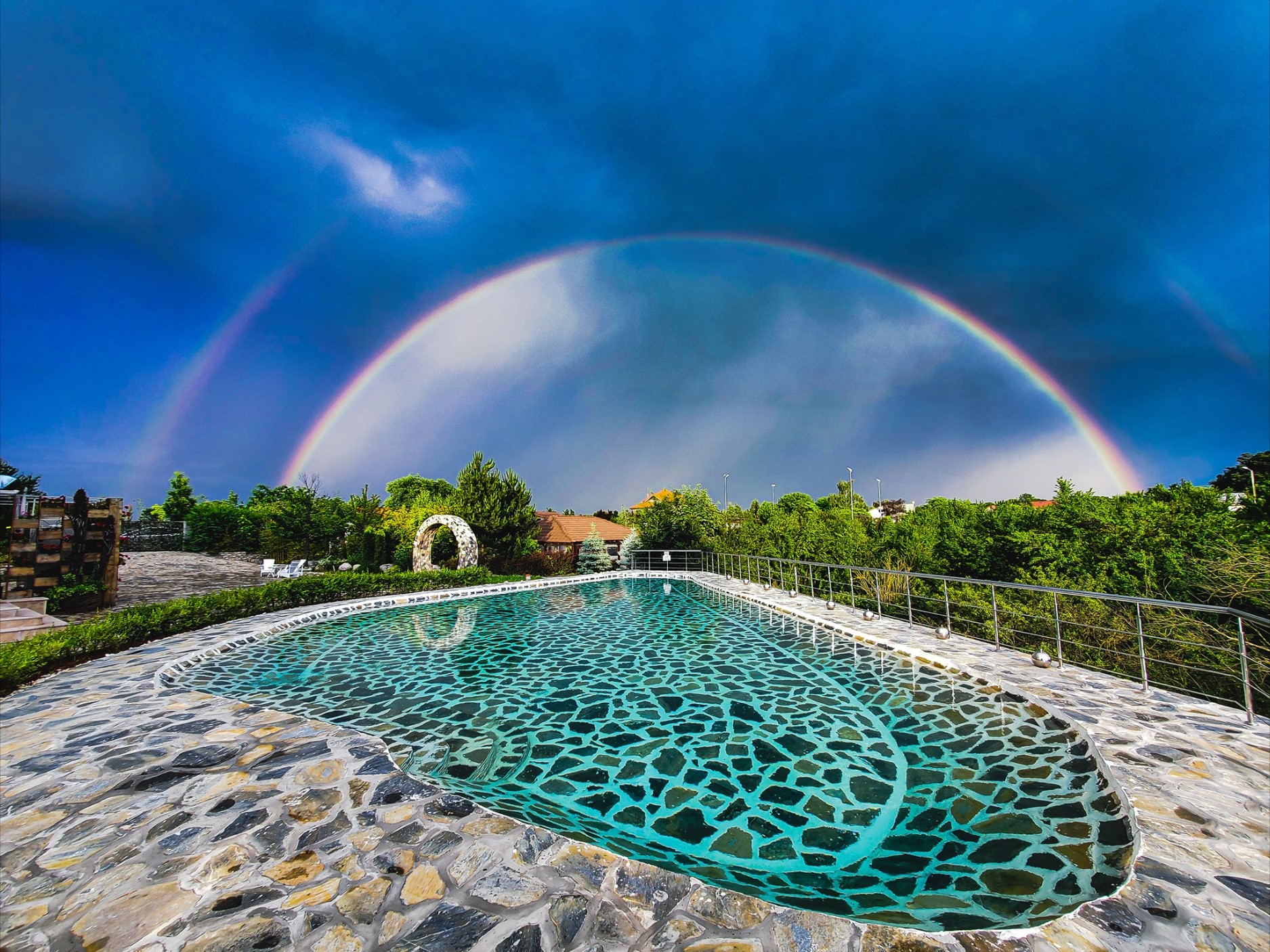 Complexul Country Spa este poziționat pe malul lacului Snagov