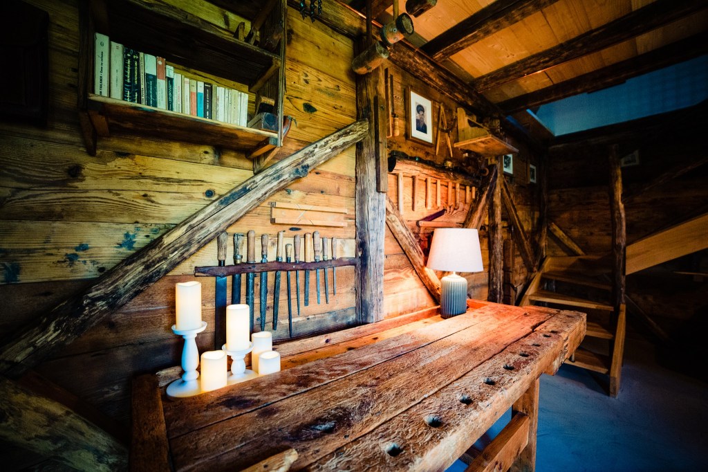 Atelierul de tâmplărie al gospodăriei este un tiny house