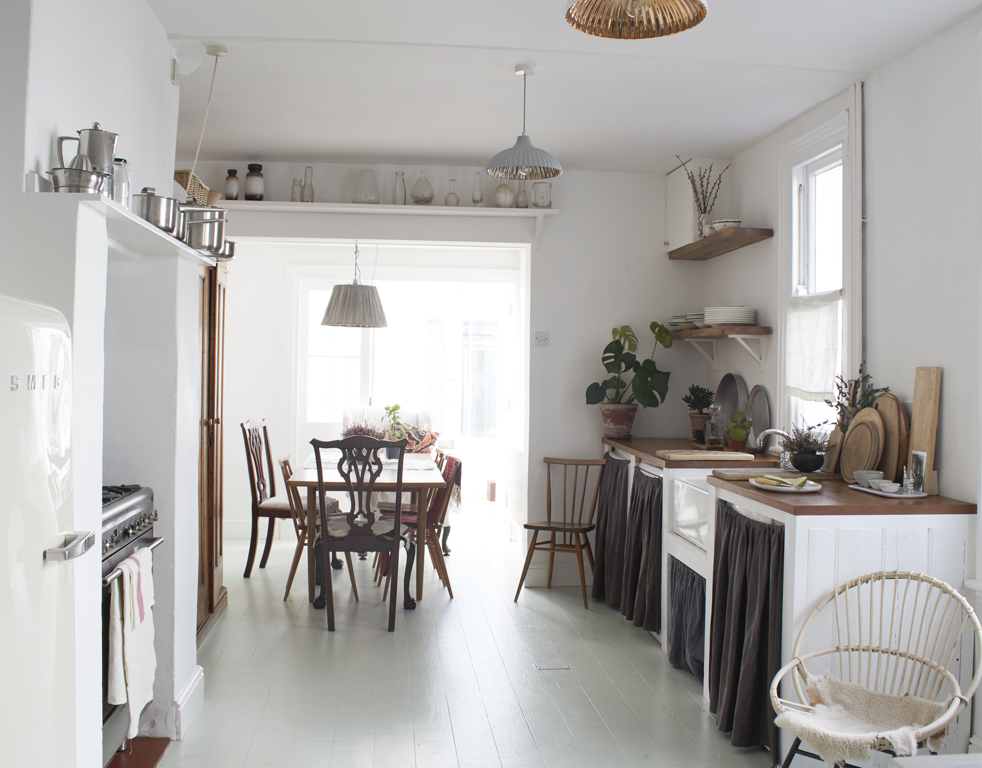 design bucatarie vopsire podele alb