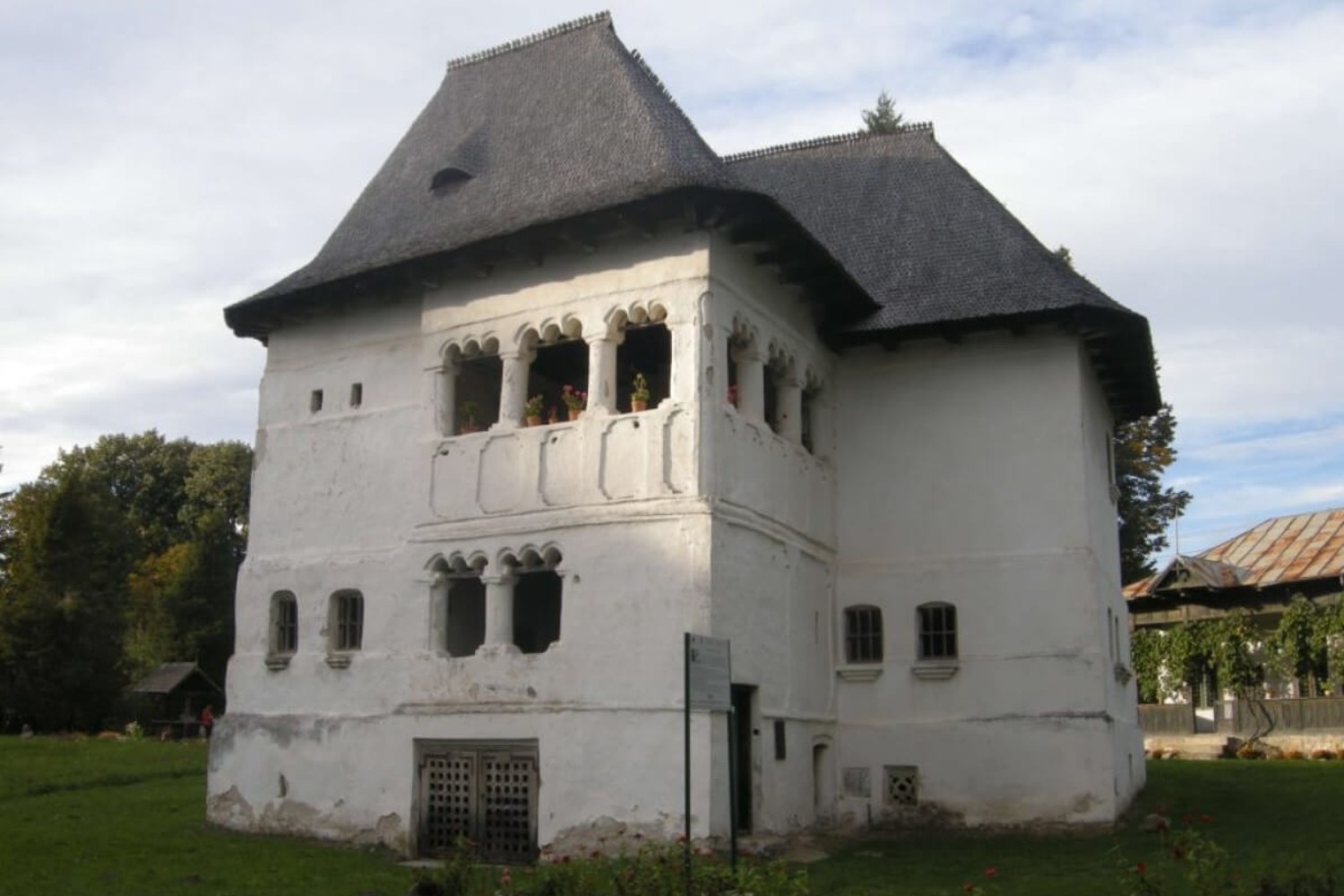 stilul neoromanesc - cula
