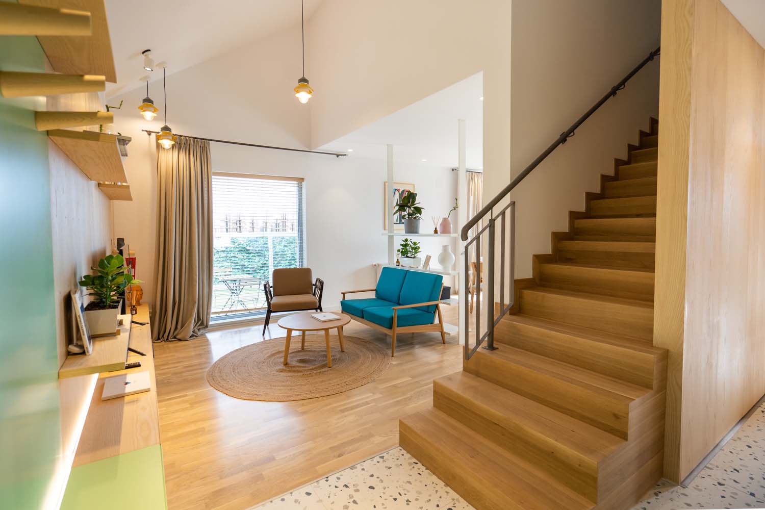 casa langa Bucuresti living scară