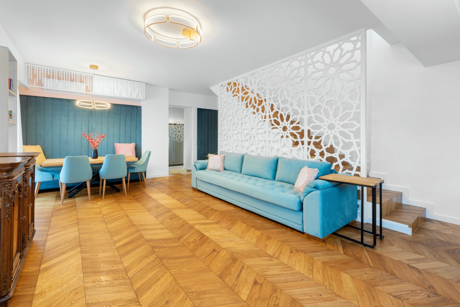 Amenajare duplex București - Interiology arh. Alexandru Bucur - living parchet Chevron (3)