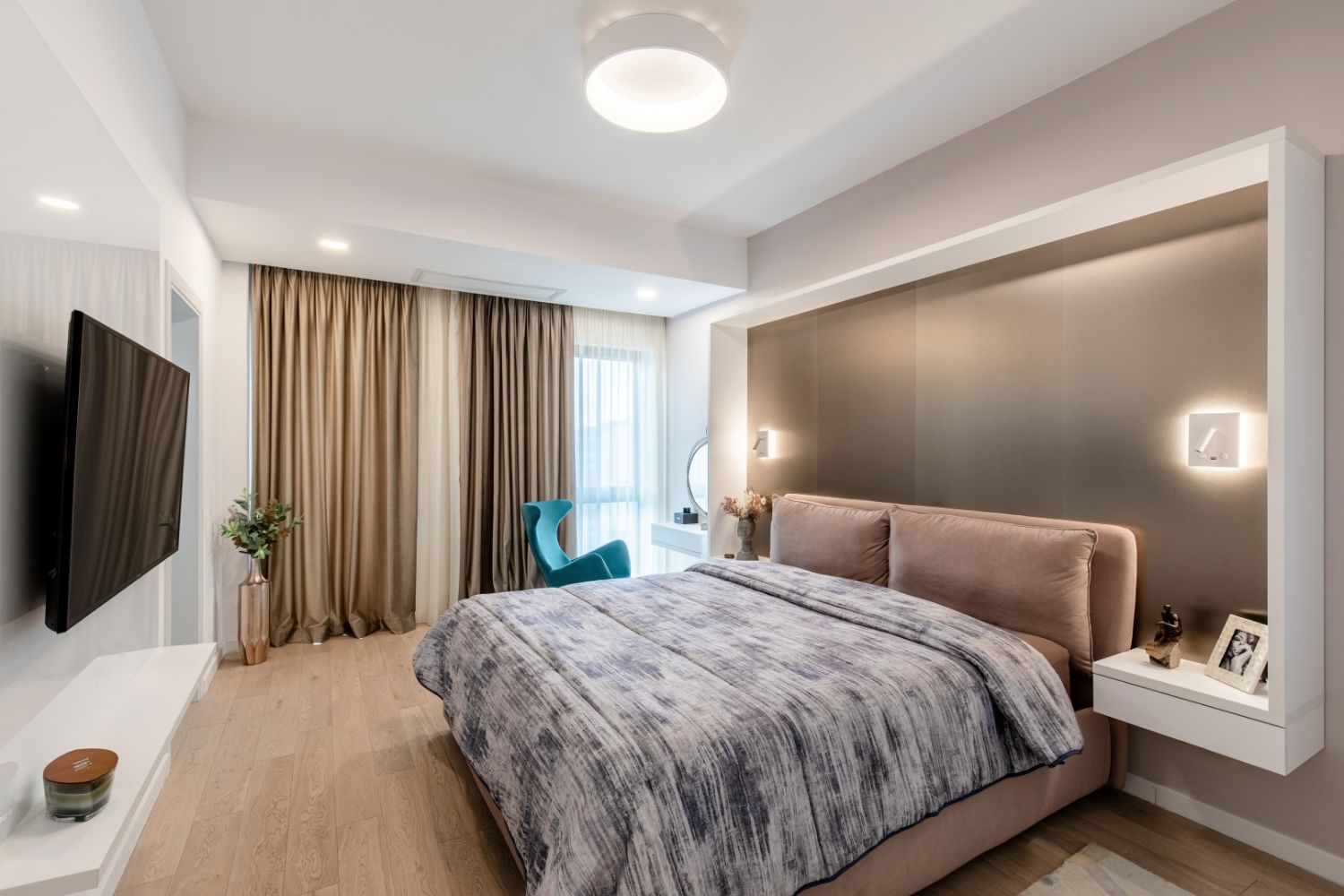Apartament Bucuresti - dormitor elegant - design interior Interiology arh. Alexandru Bucur (2)
