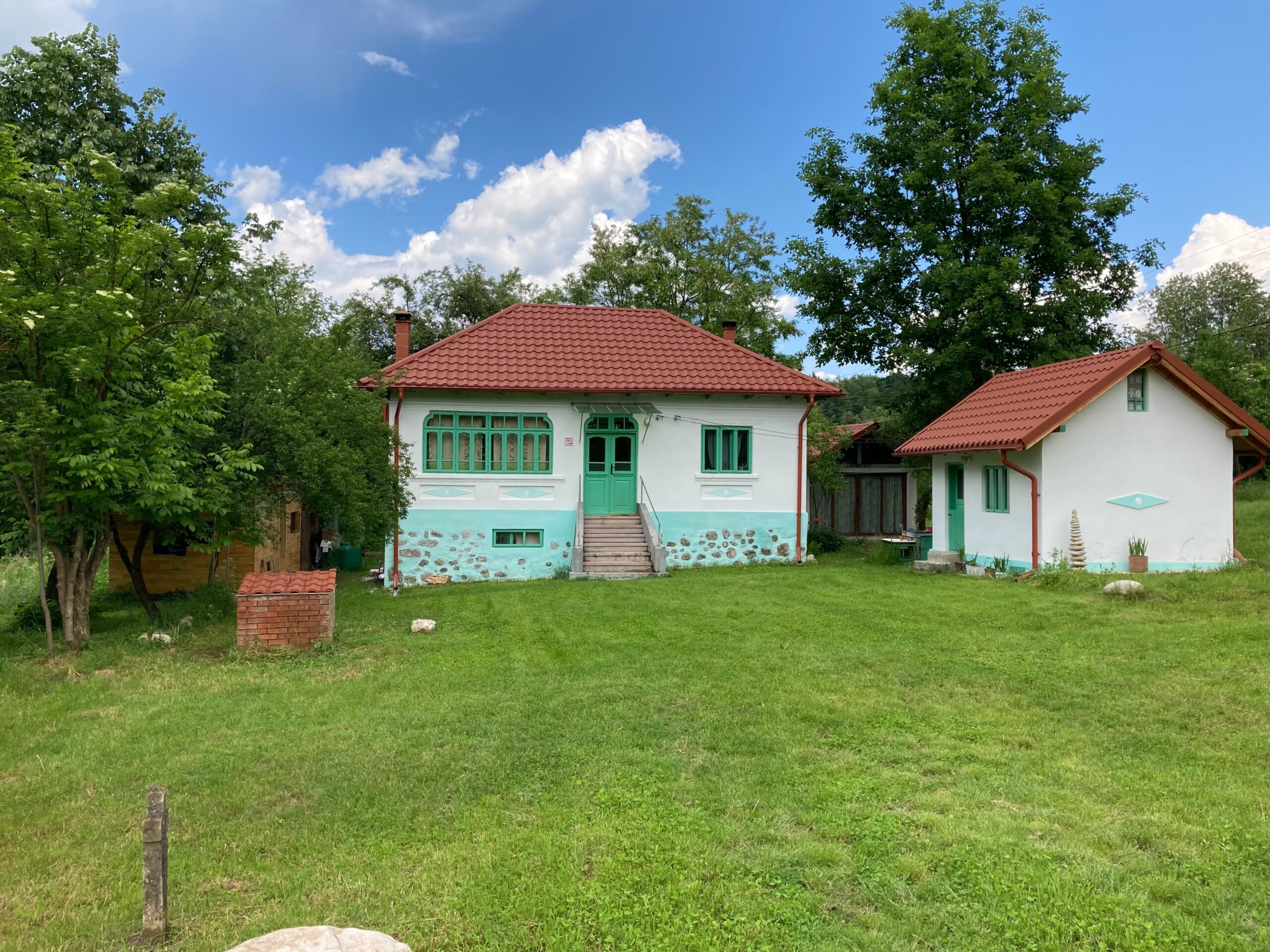 casa la tara marius chivu slatioara