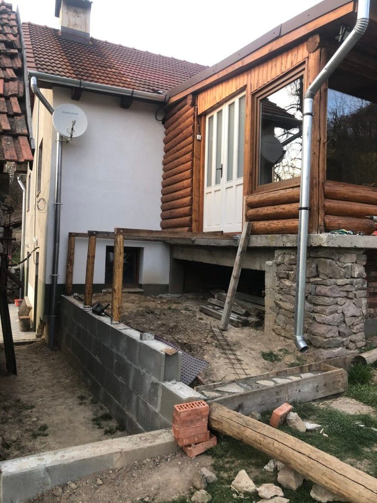Terasa de la exterior - work in progress