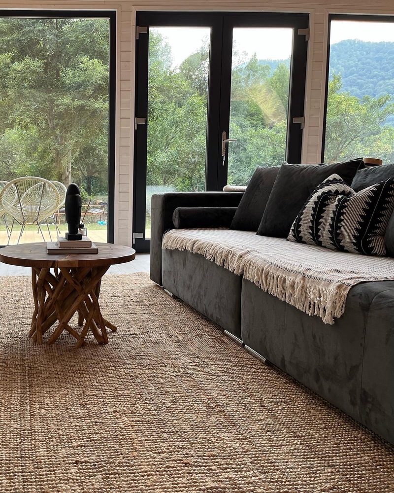 Maria s-a ocupat atât de design, cât și de mobilier