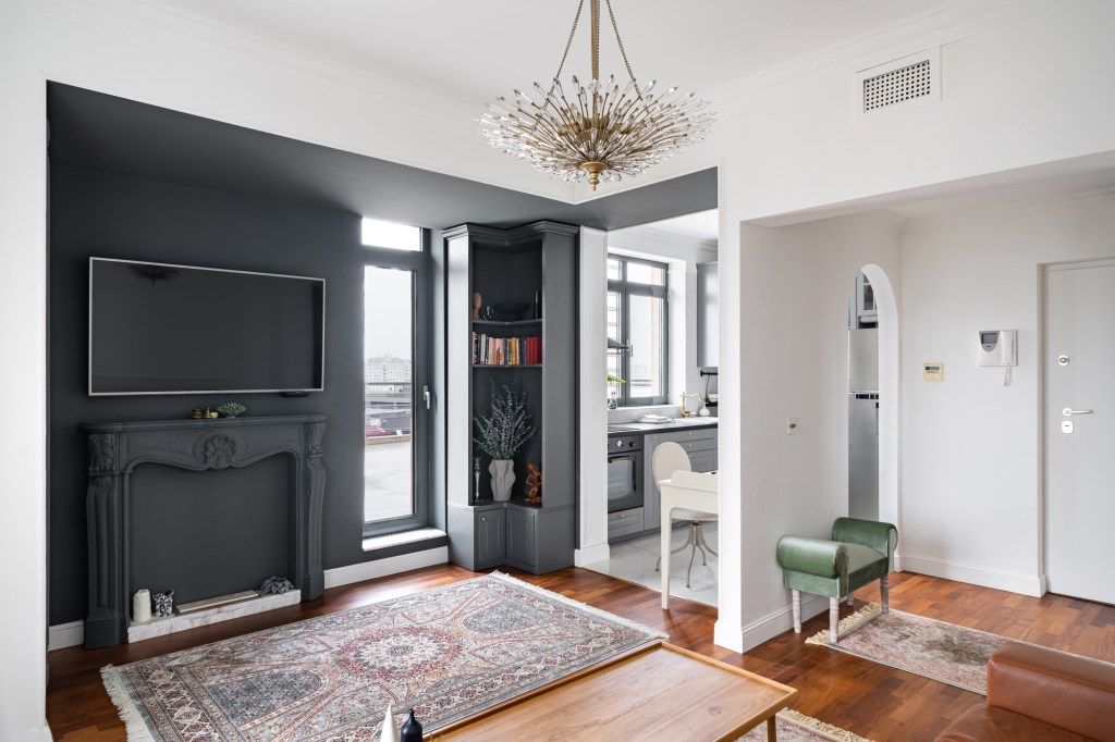 apartament București hol