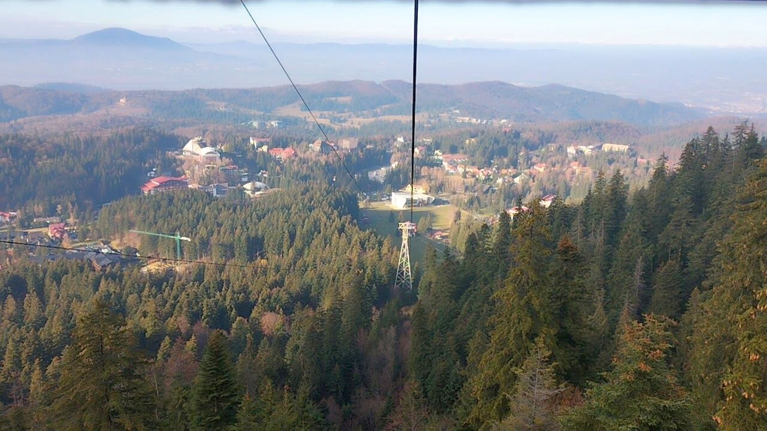 Telecabina Capra Neagră FOTO: bizbrasov.ro