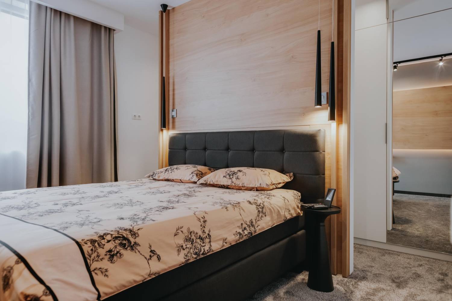 Dormitor apartament modern - amenajare SiArh (9)