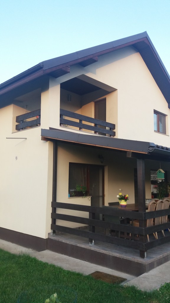 Investiția totală s-a ridicat undeva la 80.000 de euro, cu tot cu teren