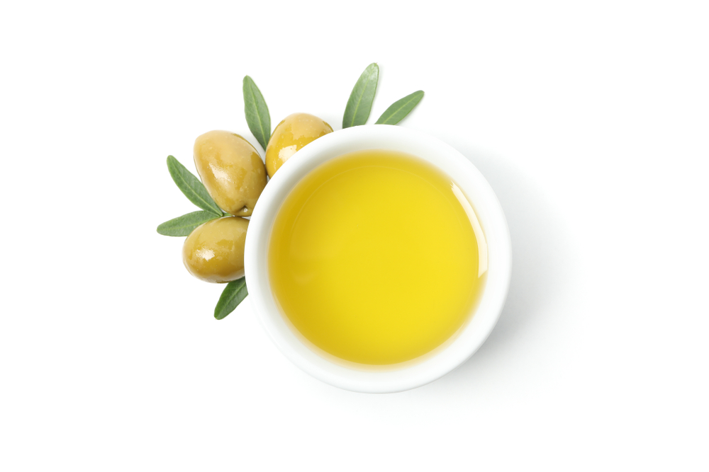 cum sa cureti frunzele plantelor shutterstock