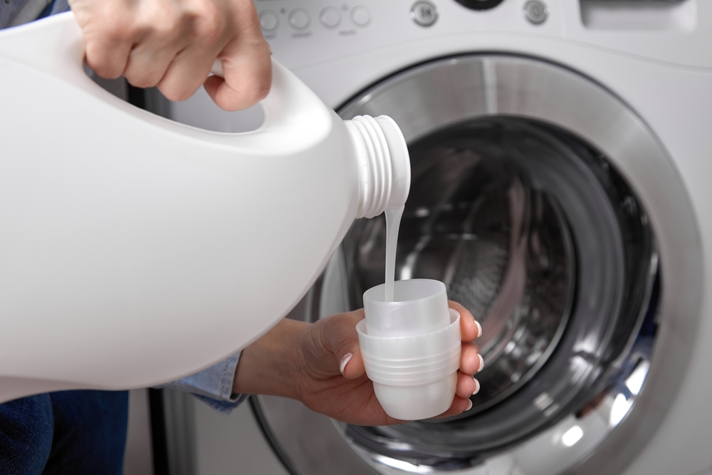detergent praf sau lichid shutterstock