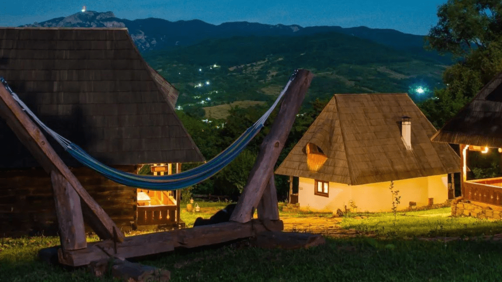 sat de vacanță Berislăvești