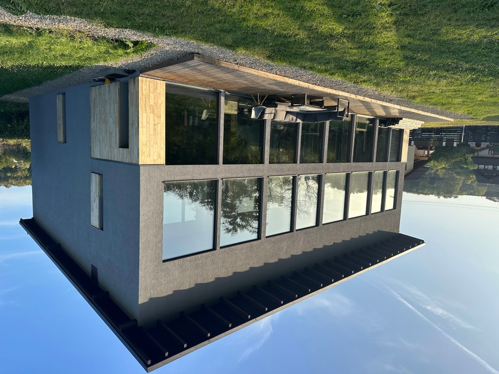 Casa RIA