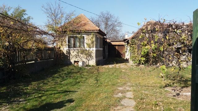 Joyard - before