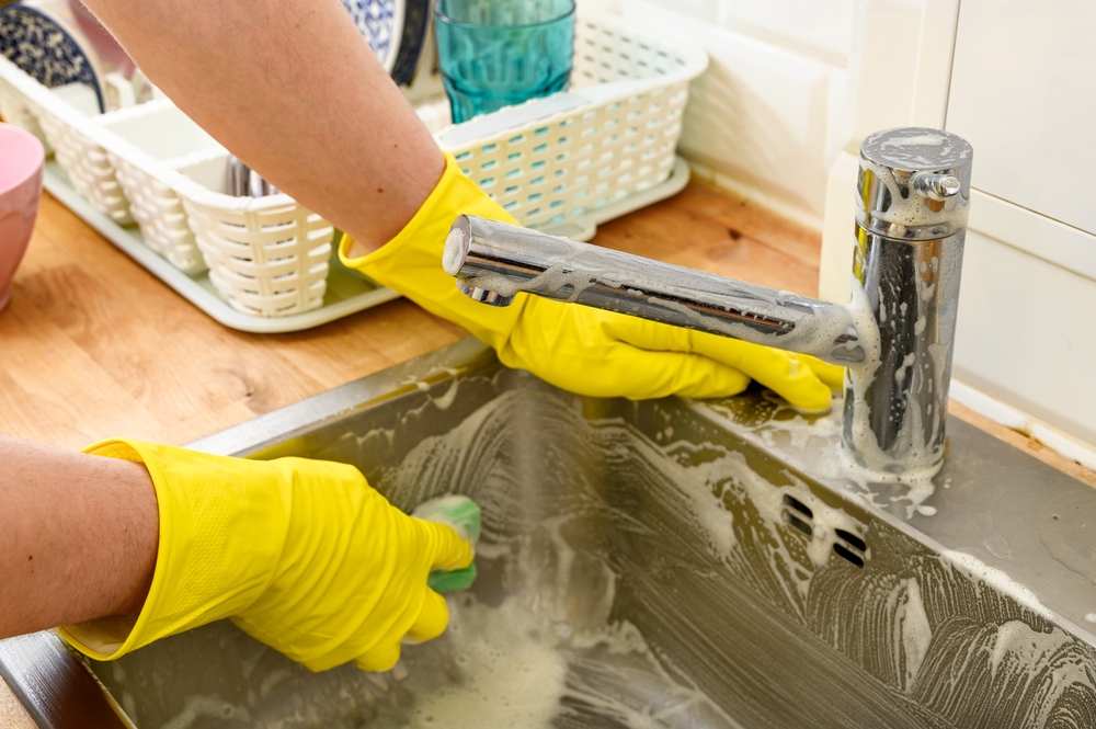 curatare chiuveta din inox detartrant