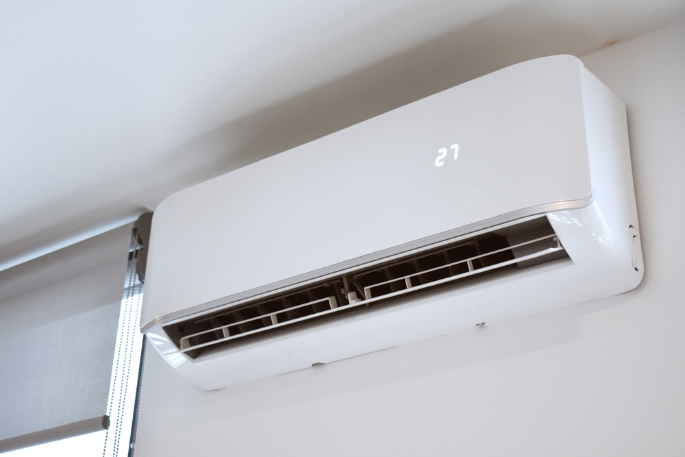 aparat aer condiționat in casa setare temperatura cu afișaj 
