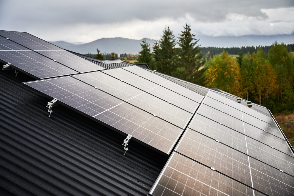 panouri fotovoltaice instalate pe casa