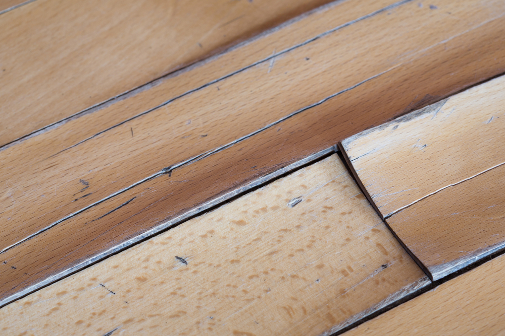 parchet laminat care s-a umflat cum rezolvi problema